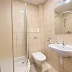 ホステル フリーダム *