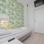 ホステル フリーダム *