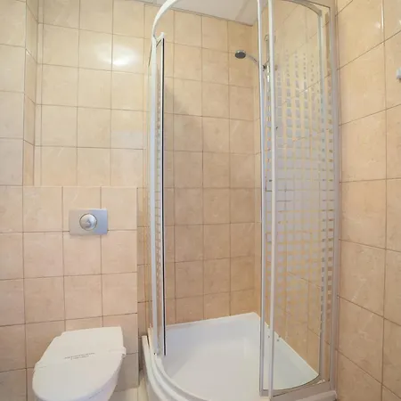 フリーダム ホステル *