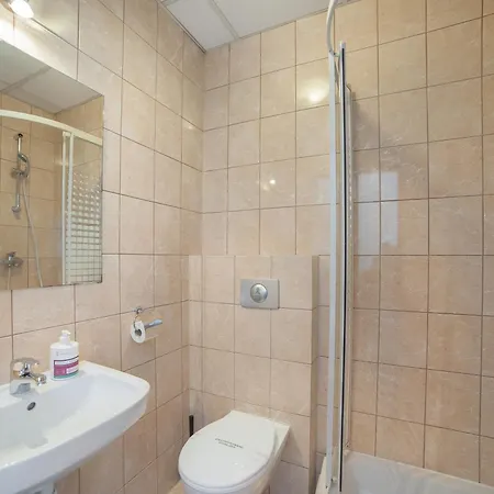 ホステル フリーダム