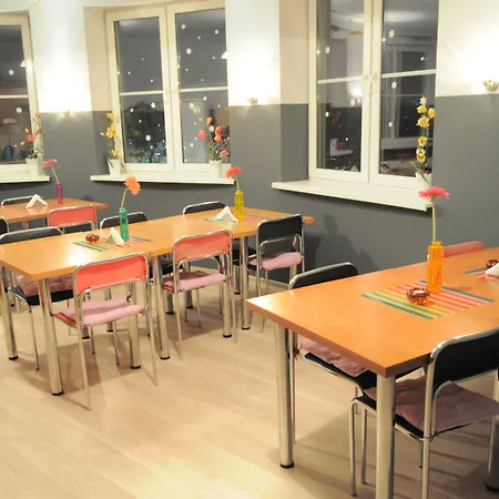 ホステル フリーダム *