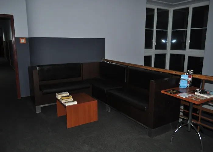 Freedom بيت شباب كراكوفيا