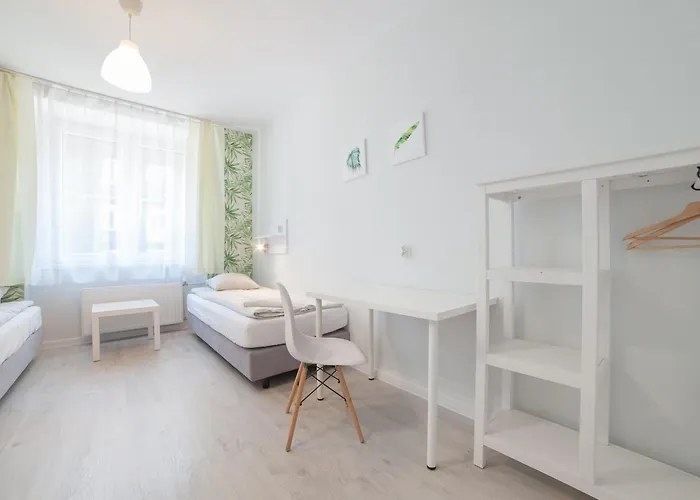 Freedom بيت شباب *